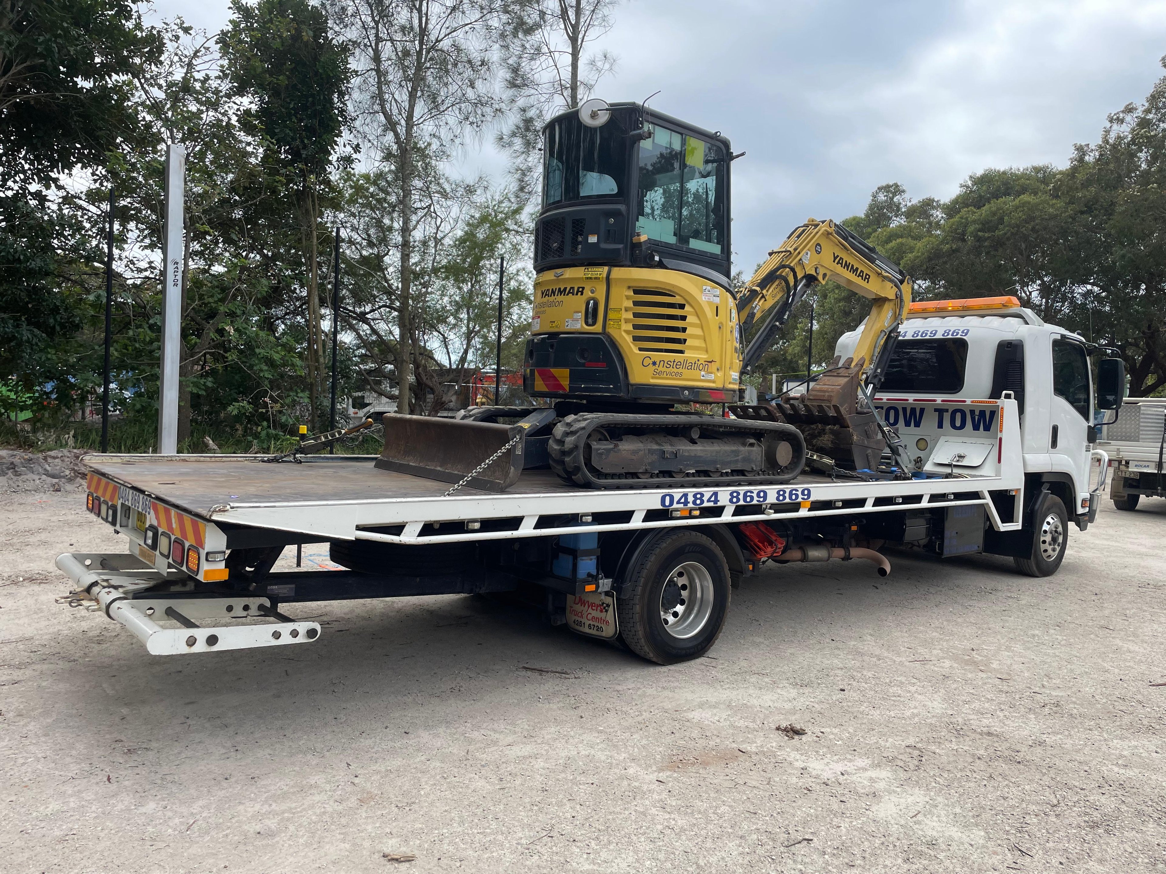 Commercial van towing service Sydney